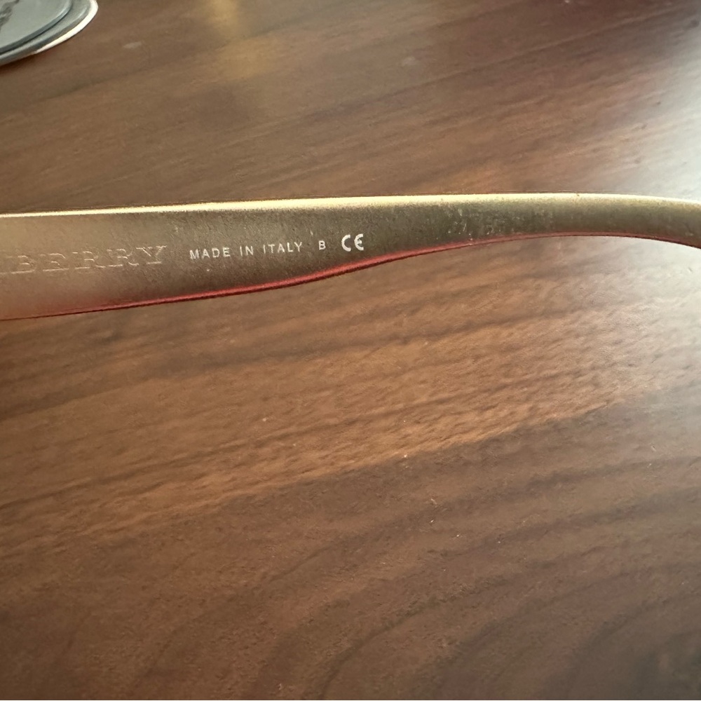 Women's Burberry Black Cat-Eye Sunglasses - Classic Style - Picture 4 of 5